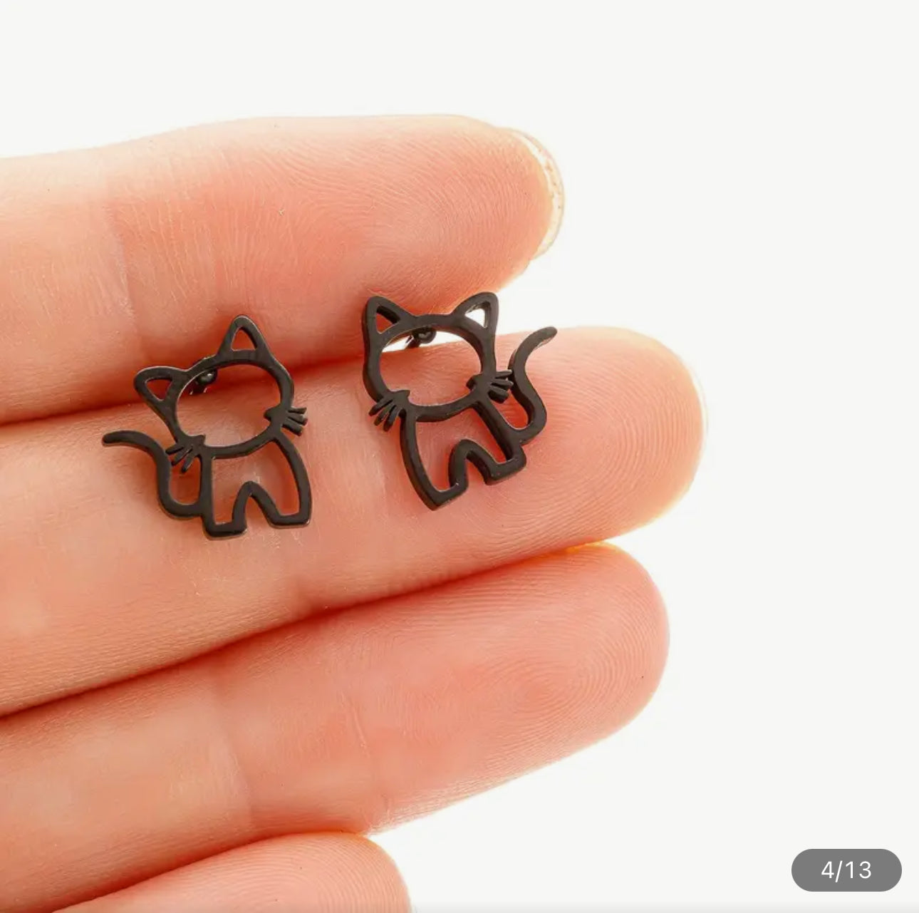 Adorable Cat-Faced Hypoallergenic Stainless Steel Stud Earrings.